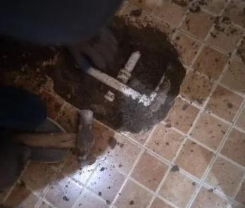 秀峰卫生间漏水维修公司为您分享下卫生间渗水如何处理及注意事项