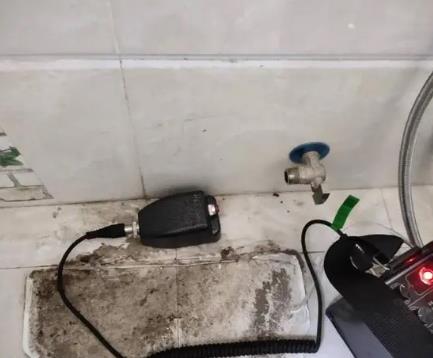 秀峰屋顶漏水维修公司分享下卫生间漏水的危害及解决方法